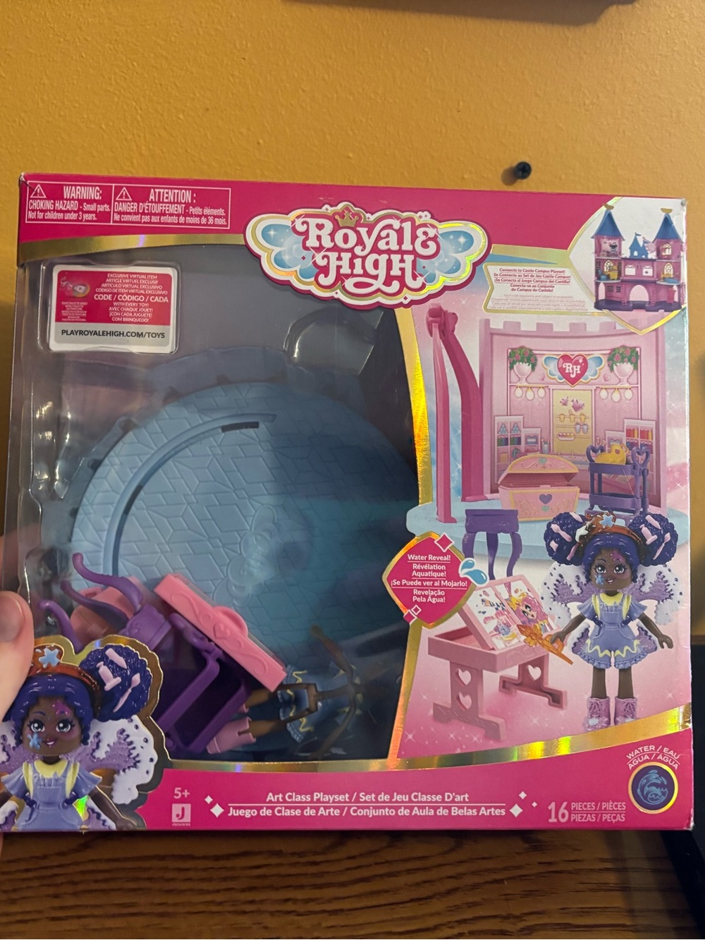 Royale High Art Playset - UNUSED CODE!